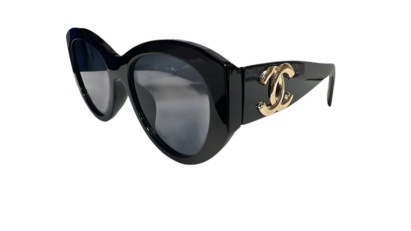 CT Black sunglasses with luxury Temple