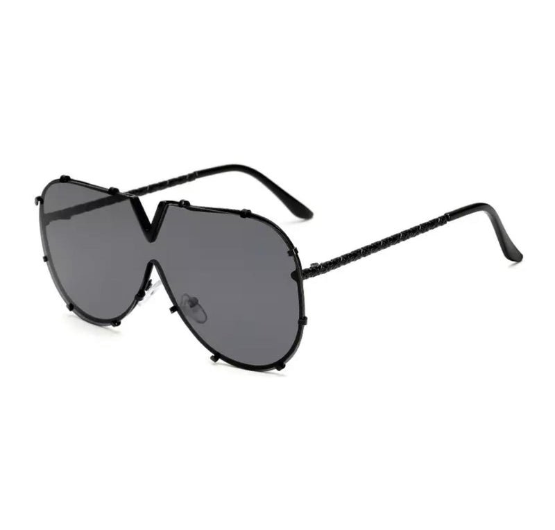 V style Sunglasses -Black